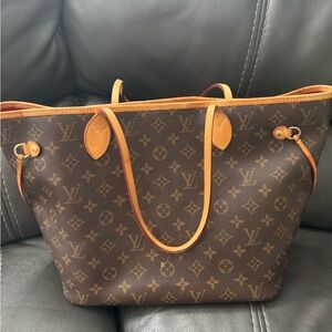 Louis Vuitton Neverfull MM Monogram